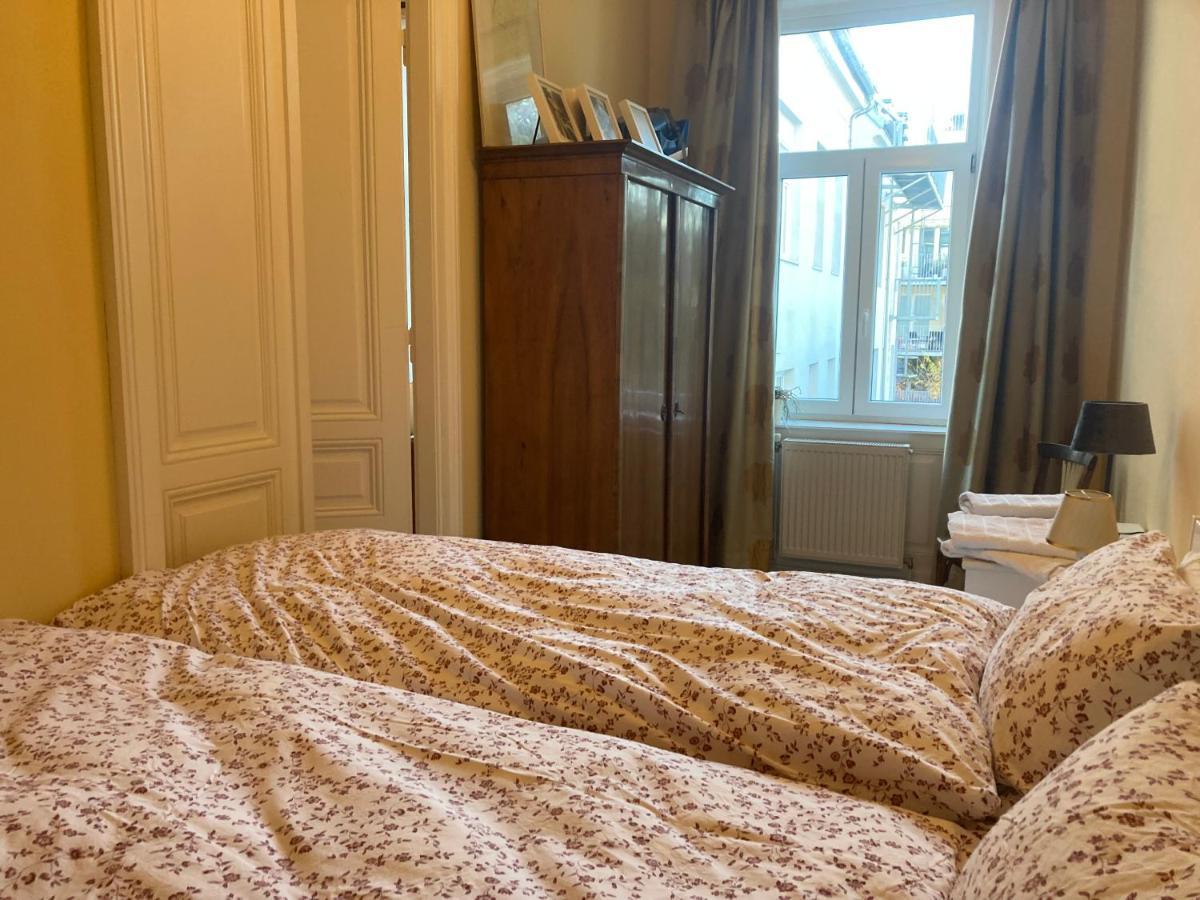 Charmantes Wiener Jugendstilhaus Kostenloses Wlan ภายนอก รูปภาพ